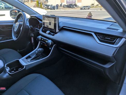 Used 2023 Toyota RAV4 LE image 24