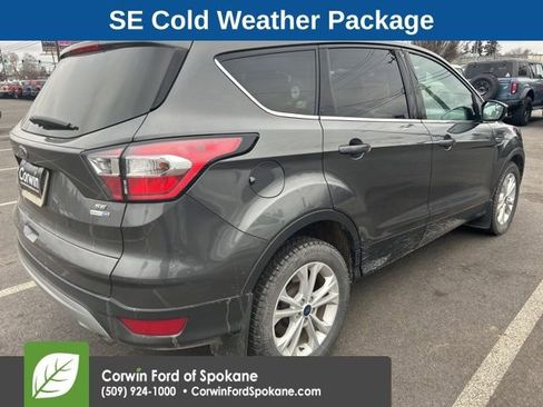 Used 2017 Ford Escape SE w/ SE Cold Weather Package image 3