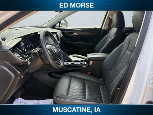 Certified 2022 Buick Envision Avenir w/ Technology Package II AWD/4WD image 13