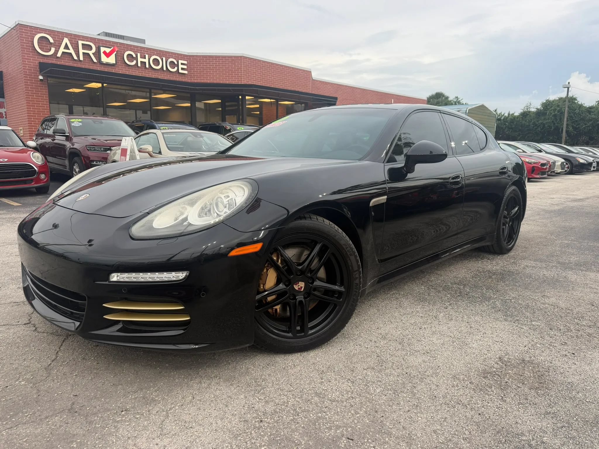 Used 2014 Porsche Panamera 4 AWD/4WD image 1