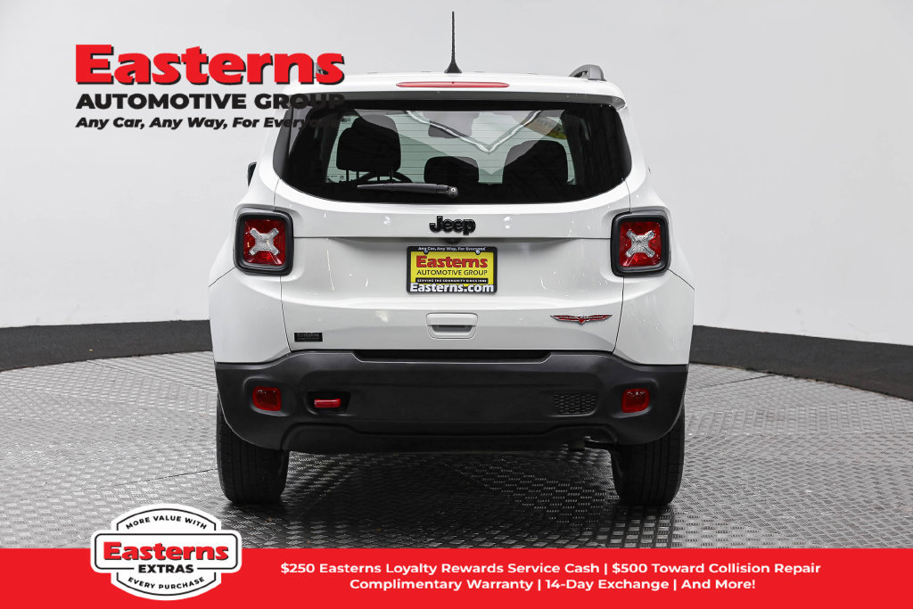 Used 2023 Jeep Renegade Trailhawk AWD/4WD image 7