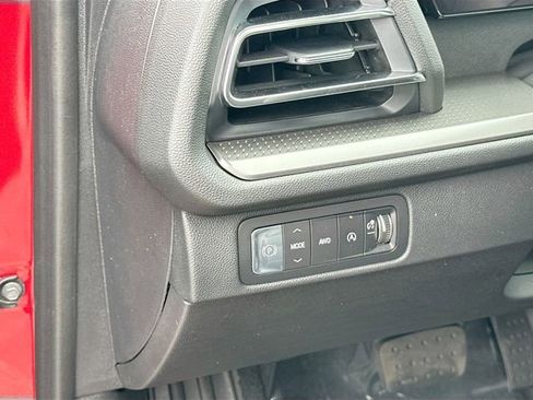 New 2025 Chevrolet Traverse LT w/ Enhanced Driving Package image 10