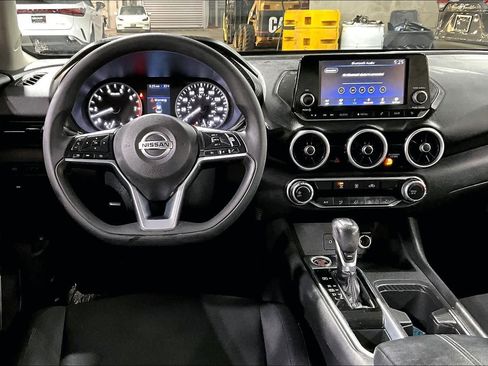 Used 2020 Nissan Sentra S image 5