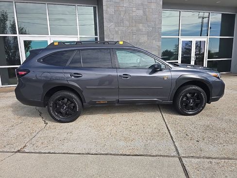 Used 2023 Subaru Outback Wilderness image 12