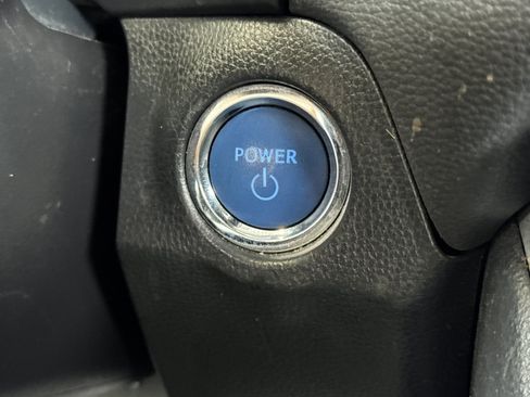 Certified 2021 Toyota RAV4 XLE AWD/4WD image 21