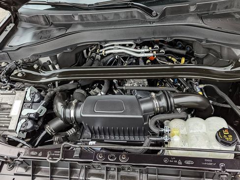 Used 2022 Ford Explorer Platinum w/ Equipment Group 601A image 52