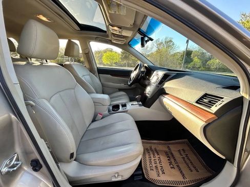 Used 2014 Subaru Outback 2.5i Limited w/ Moonroof Package AWD/4WD image 15