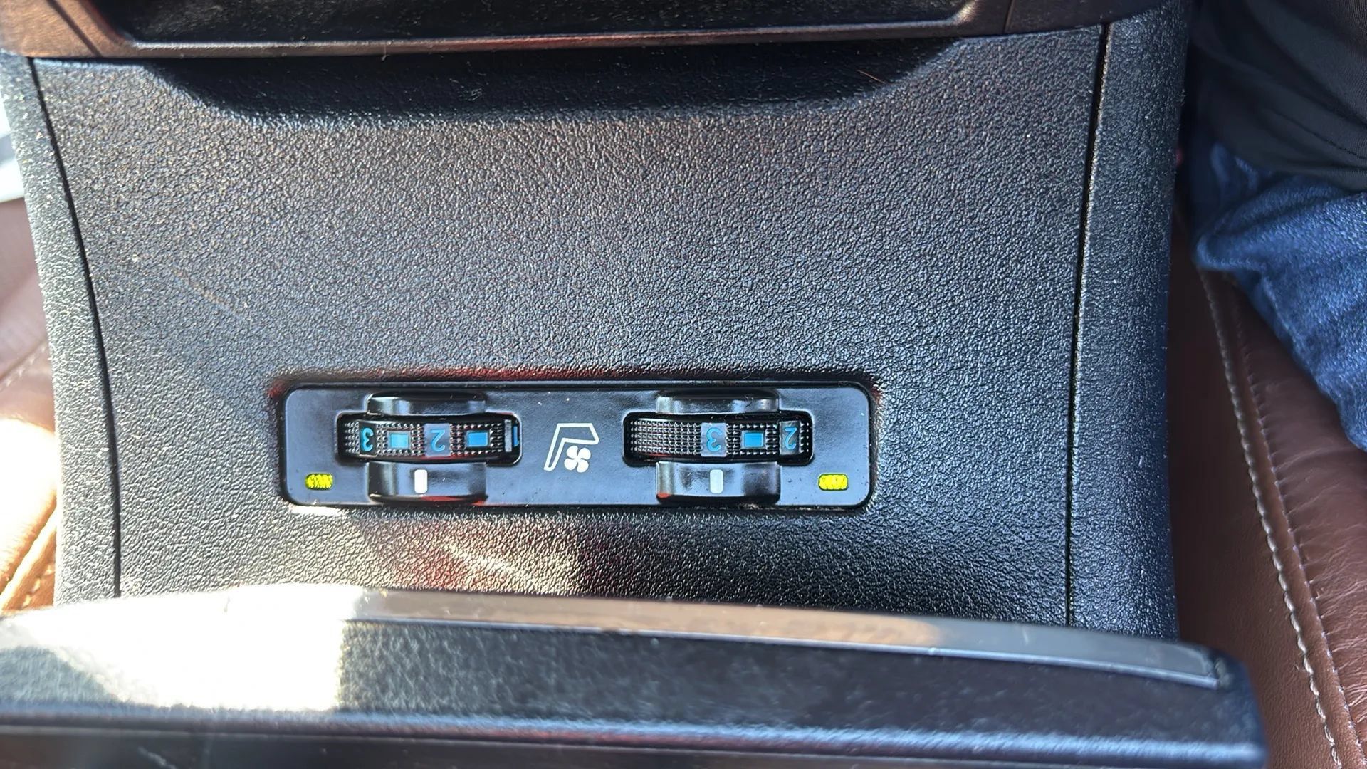 Used 2012 Lexus ES 350 w/ Touring Special Edition FWD image 29
