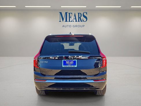 New 2026 Volvo XC90 B6 Ultra image 4