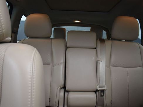 Used 2019 Nissan Pathfinder Platinum image 27