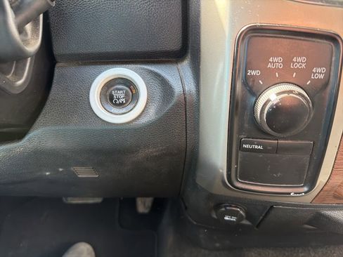 Used 2013 RAM 1500 Laramie w/ Convenience Group image 22