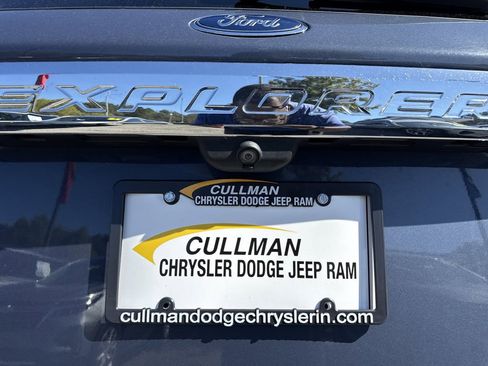 Used 2021 Ford Explorer XLT image 39