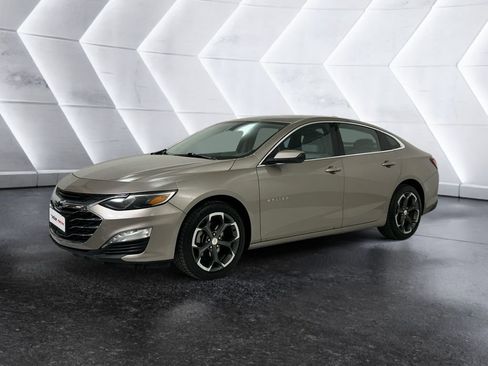 Used 2022 Chevrolet Malibu LT image 3