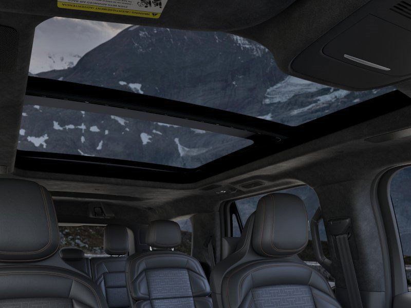 Used 2025 Lincoln Navigator Black Label AWD/4WD image 22