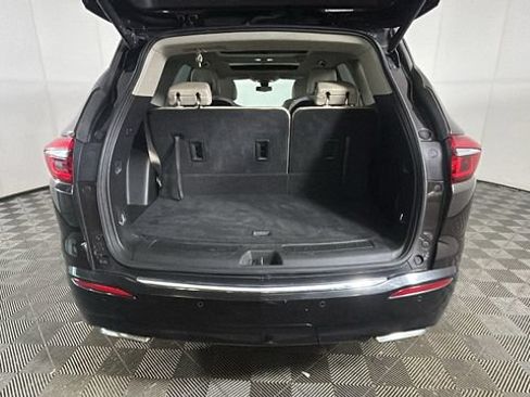 Used 2018 Buick Enclave Essence w/ Trailering Package FWD image 27