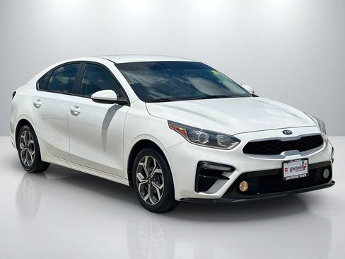 Used 2020 Kia Forte LXS FWD image 3