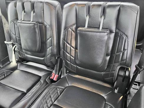 Used 2016 Ford Explorer Platinum AWD/4WD image 19