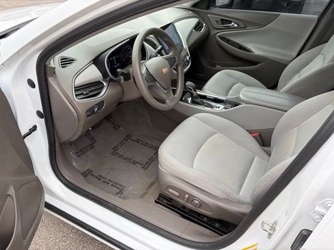 Used 2022 Chevrolet Malibu LT FWD image 12