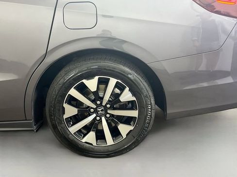 Used 2025 Honda Odyssey EX-L image 30