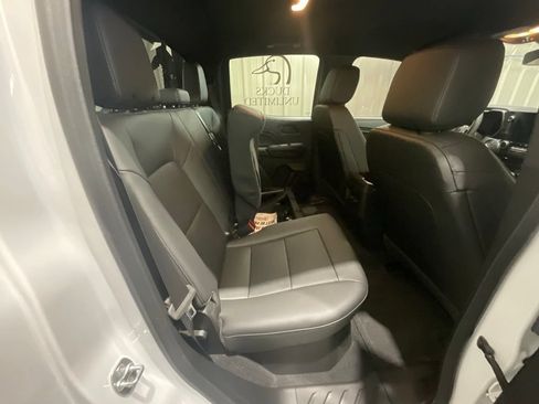 Used 2025 Chevrolet Colorado Trail Boss AWD/4WD image 19