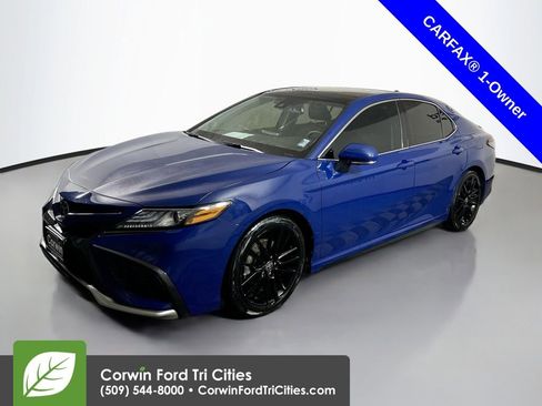 Used 2024 Toyota Camry XSE w/ Navigation Package image 5