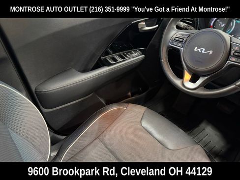Used 2022 Kia Niro EX w/ Cold Weather Package image 41