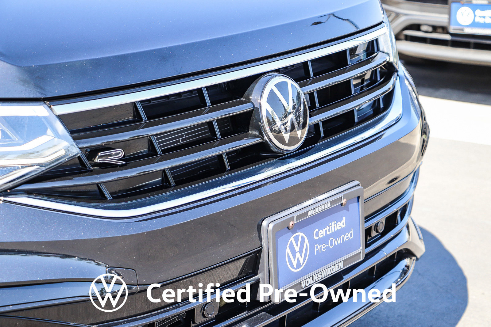 Used 2023 Volkswagen Tiguan SE R-Line FWD image 6
