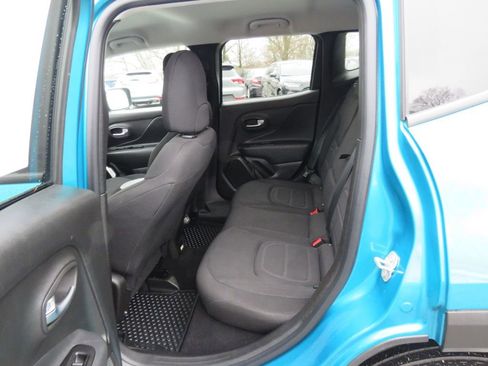 Used 2022 Jeep Renegade Latitude w/ Convenience Group image 22