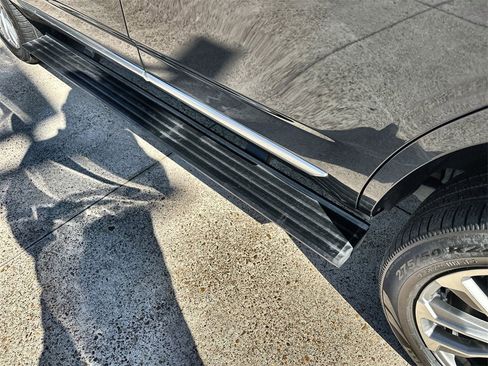 Used 2021 GMC Yukon Denali w/ Denali Ultimate Package image 13