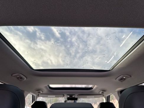 Certified 2025 Hyundai Santa Fe Limited image 21