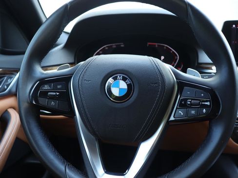Used 2020 BMW 530i w/ Premium Package RWD image 26