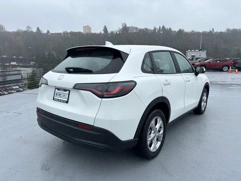 Certified 2023 Honda HR-V LX image 7