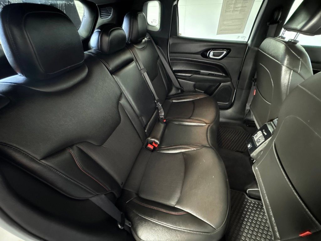 Certified 2025 Jeep Compass Trailhawk AWD/4WD image 42