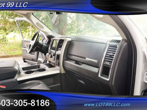 Used 2017 RAM 1500 Laramie w/ Convenience Group image 18