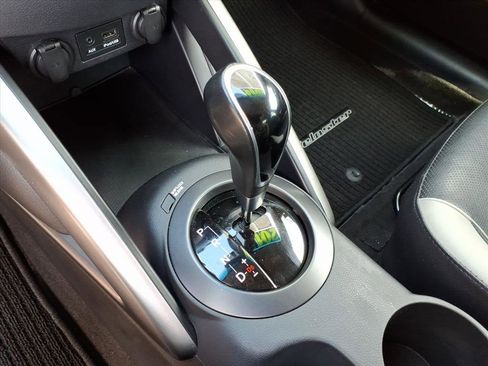 Used 2014 Hyundai Veloster Turbo w/ Turbo Technology Package 04 image 22