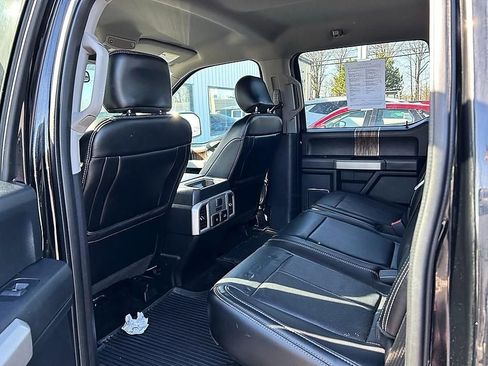 Used 2018 Ford F150 Lariat w/ Equipment Group 502A Luxury image 6