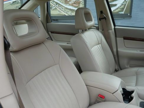 Used 2002 Chevrolet Impala LS w/ Seating Comfort Pkg FWD image 13