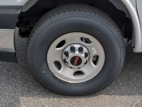 New 2025 GMC Savana 3500 w/ Power Convenience Package image 30