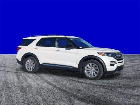Certified 2024 Ford Explorer Limited w/ Limited Technology Package RWD image 2
