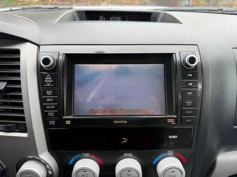 Used 2012 Toyota Tundra Limited w/ Memory Pkg AWD/4WD image 23
