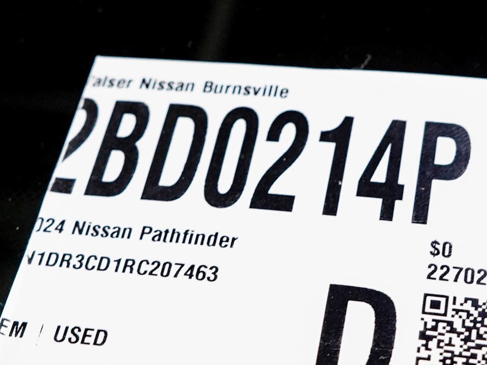 Used 2024 Nissan Pathfinder SL w/ SL Premium Package AWD/4WD image 32