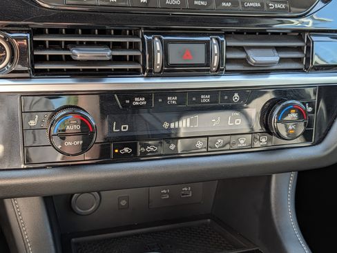 Used 2023 Nissan Pathfinder SL w/ SL Premium Package AWD/4WD image 24