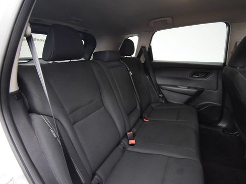 Used 2024 Nissan Rogue S AWD/4WD image 23