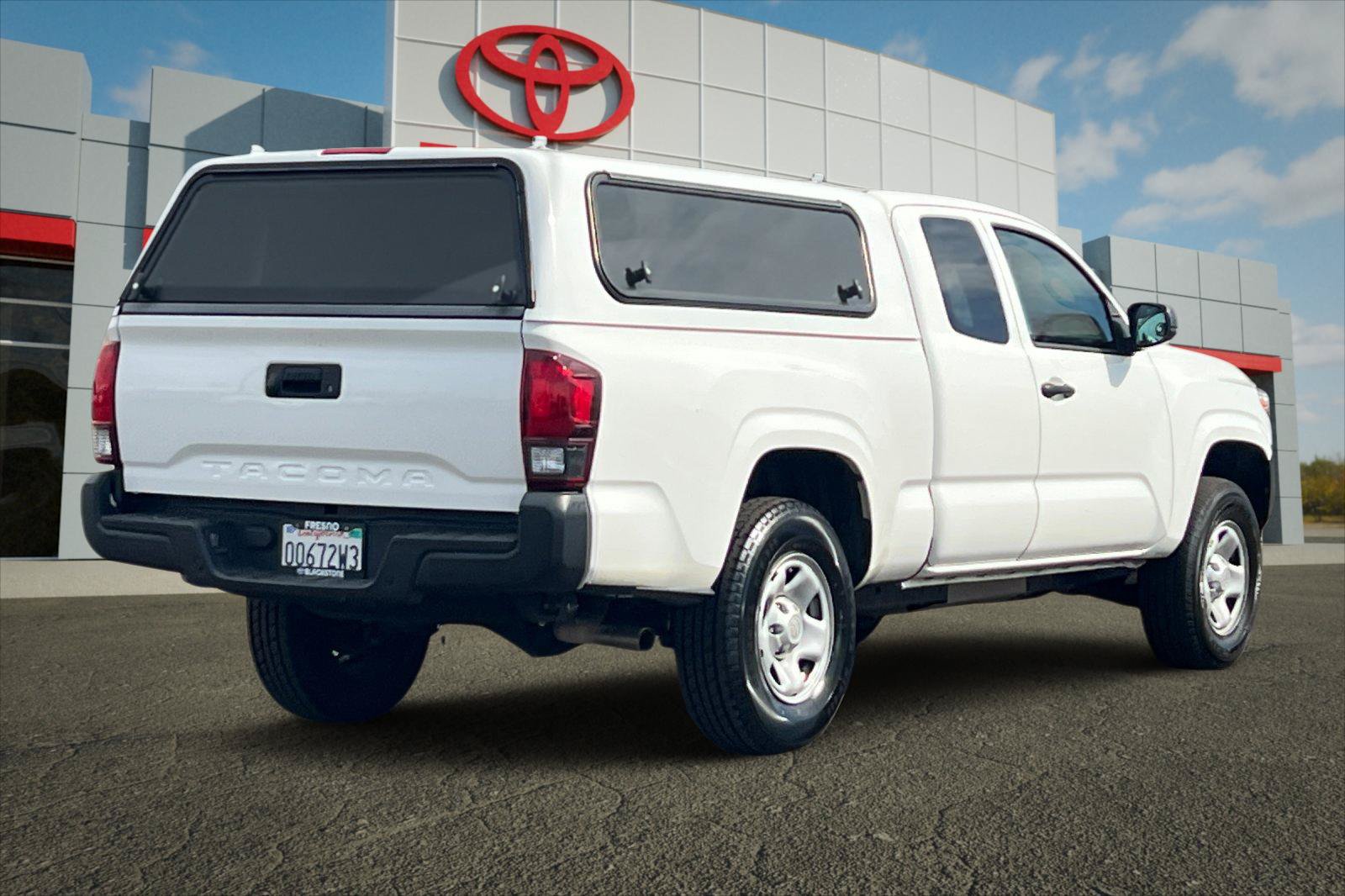 Used 2023 Toyota Tacoma SR RWD image 3