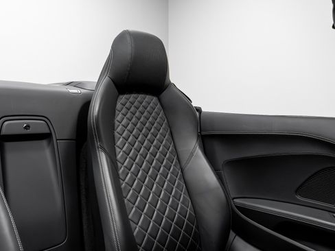 Used 2022 Audi R8 V10 performance image 19