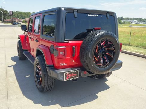 Used 2019 Jeep Wrangler Unlimited Sahara w/ Safety Group AWD/4WD image 6