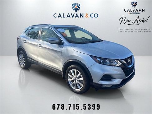 Used 2022 Nissan Rogue Sport SV image 1