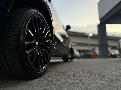 Used 2020 BMW X5 M50i w/ Premium Package image 5