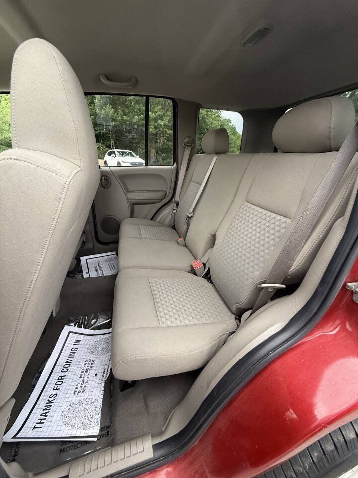 Used 2007 Jeep Liberty Sport AWD/4WD image 13