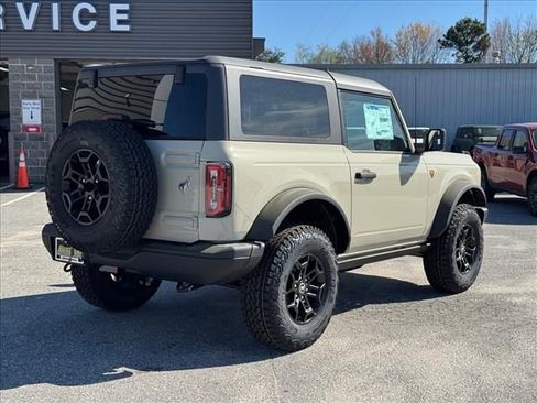 New 2026 Ford Bronco Badlands AWD/4WD image 3